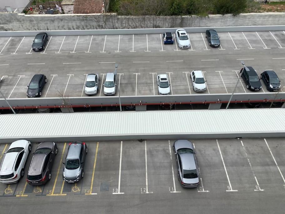 New Modern Apt Near Old Town - Private Parking Zadar Luaran gambar