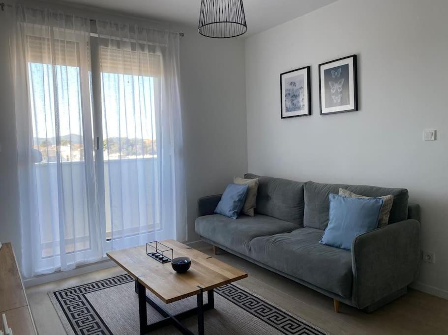 New Modern Apt Near Old Town - Private Parking Zadar Luaran gambar
