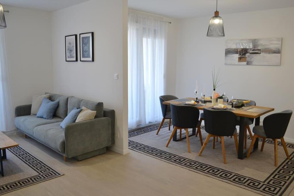 New Modern Apt Near Old Town - Private Parking Zadar Luaran gambar